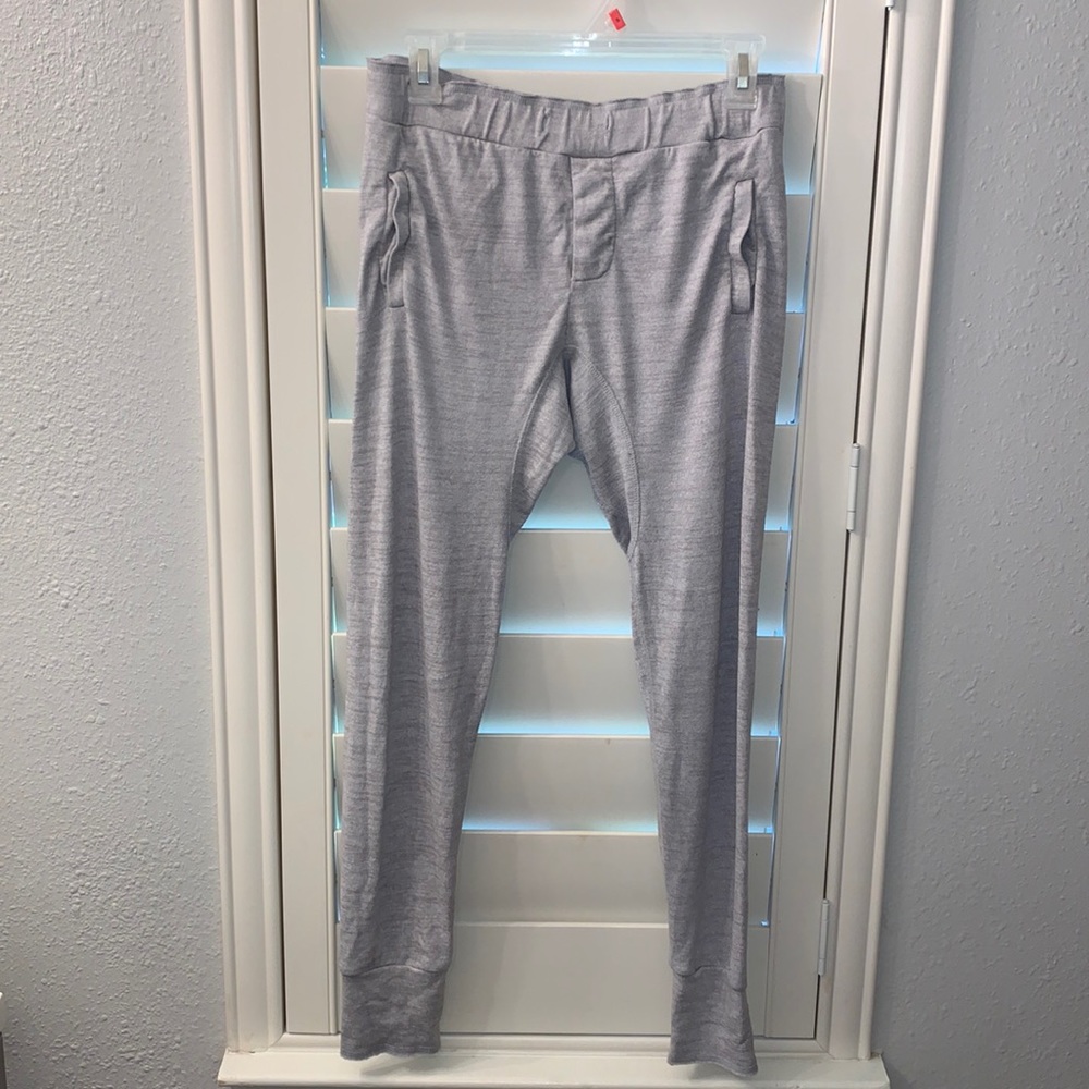Super cute and comfy grey joggers !